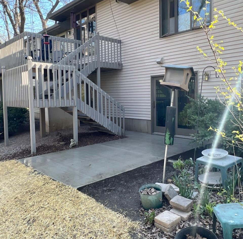 A backyard patio constructed by Oakhaven Contractors in spring of 2023.